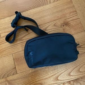 Mini Everywhere Belt Bag